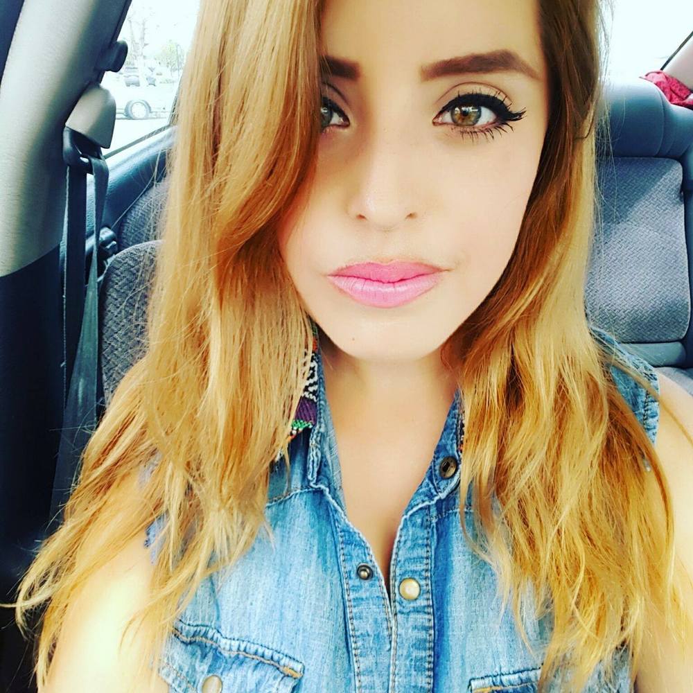 Meet your Posher, Julissa